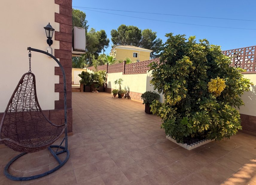 Reventa - Villa -
Torrevieja - Costa Blanca
