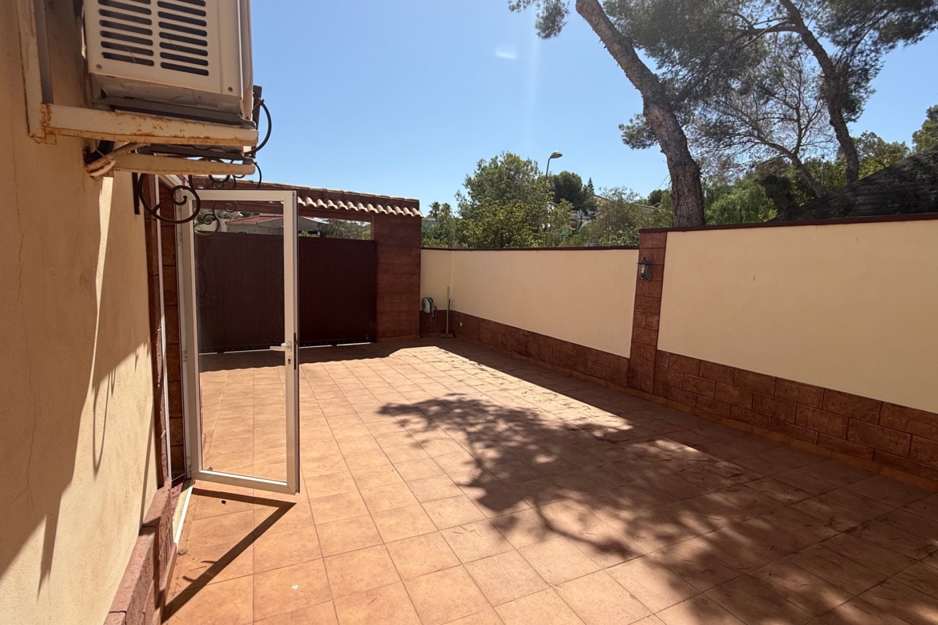 Reventa - Villa -
Torrevieja - Costa Blanca