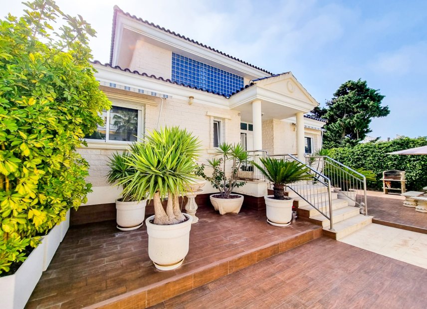 Reventa - Villa -
Torrevieja - La Mata