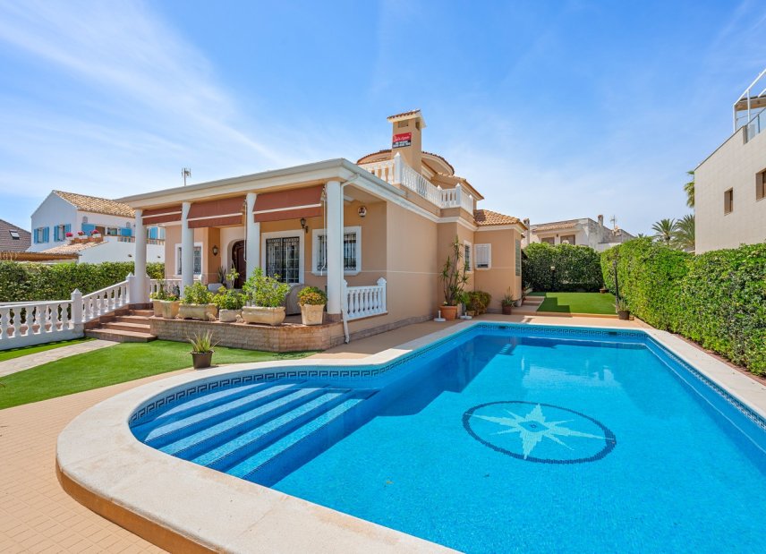 Reventa - Villa -
Torrevieja - La Mata