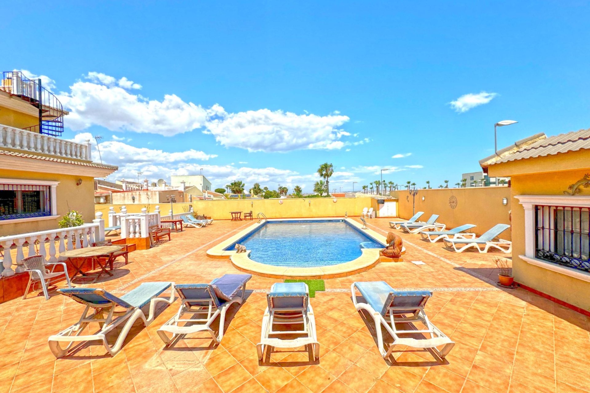 Reventa - Villa -
Torrevieja - Los Balcones