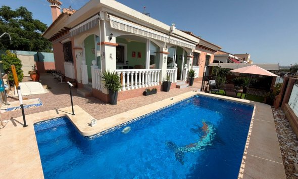 Villa - Resale - Los Montesinos - La Herrada