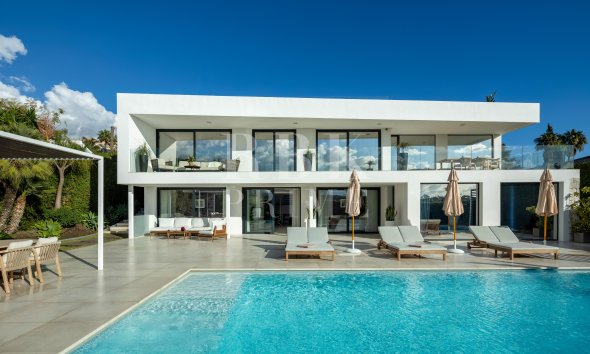 Villa - Resale - Malaga - Nueva Andalucía