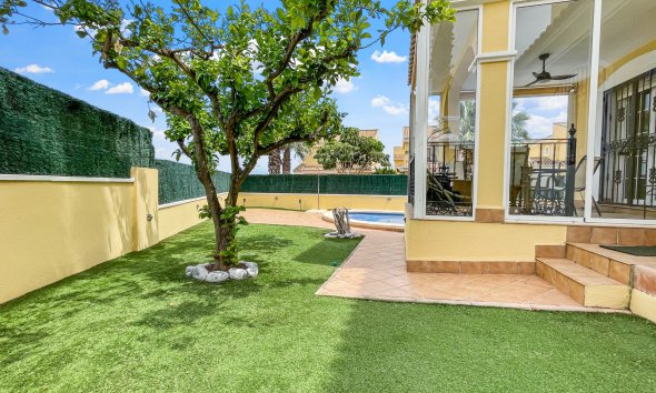 Villa - Reventa - Orihuela Costa - Los Dolses