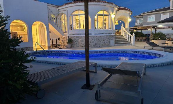 Villa - Reventa - Torrevieja - Costa Blanca