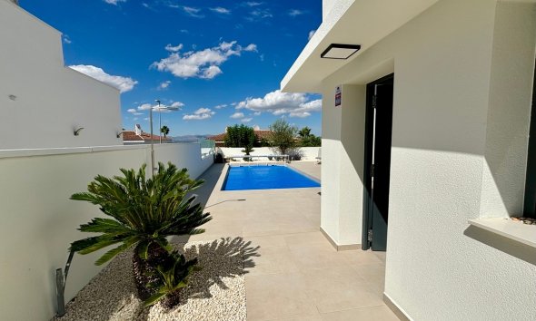 Nybyggeri - detached -
Rojales