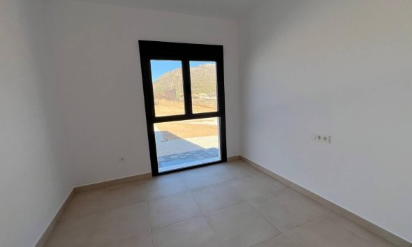 Nybyggeri - detached -
La Canalosa