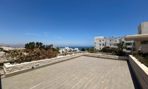 Resale - apartment -
Santa Pola - Gran Alacant