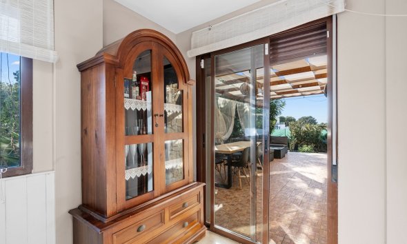 Resale - Villa -
Santa Pola - El Poble Llevanti