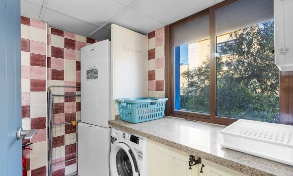 Resale - Villa -
Santa Pola - El Poble Llevanti