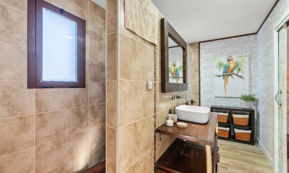 Resale - Villa -
Santa Pola - El Poble Llevanti
