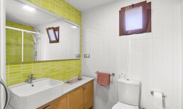 Resale - Villa -
Santa Pola - El Poble Llevanti