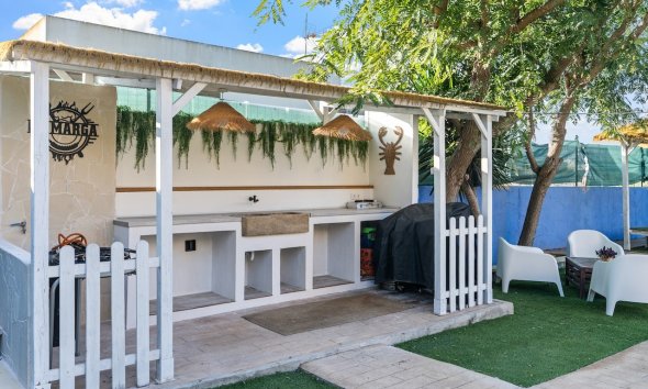 Resale - Villa -
Santa Pola - El Poble Llevanti