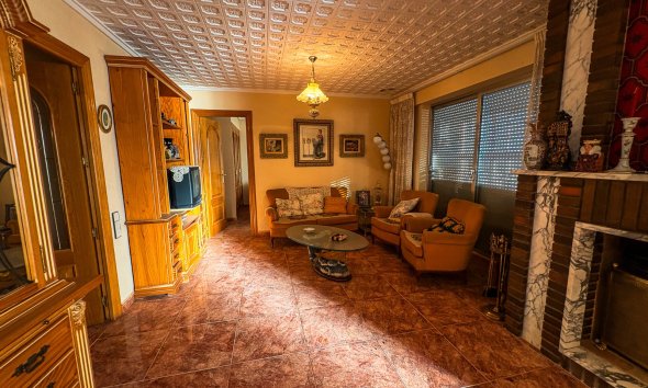 Resale - apartment -
Santa Pola - Puerto