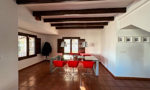 Resale - Villa -
Santa Pola - El Poble Llevanti