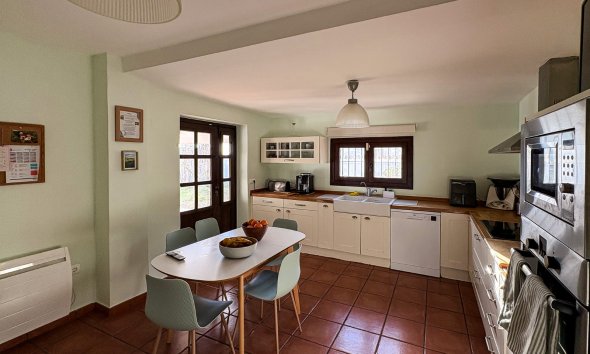 Resale - Villa -
Santa Pola - El Poble Llevanti