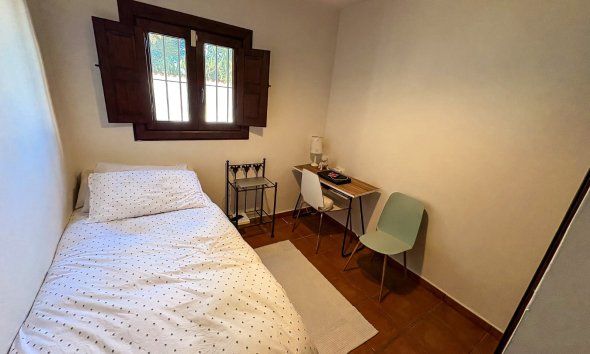 Resale - Villa -
Santa Pola - El Poble Llevanti