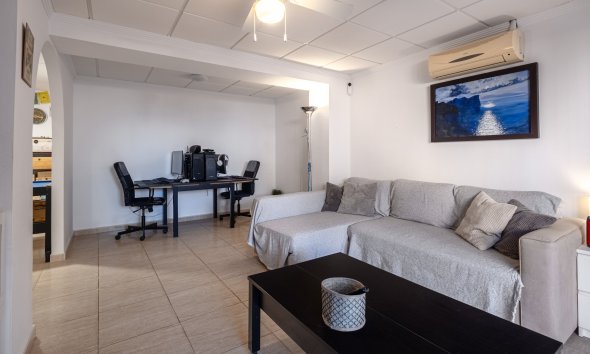 Resale - Villa -
Santa Pola - Gran Alacant