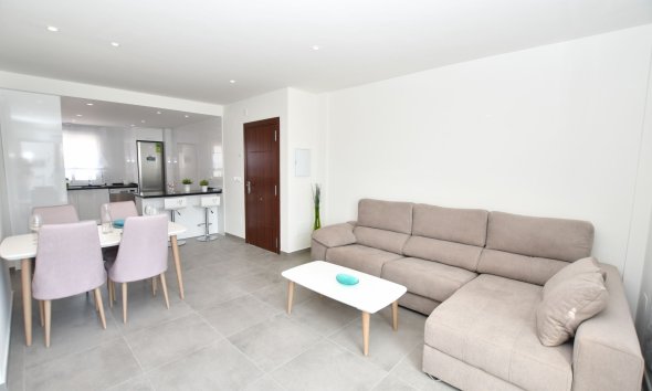 Nybyggeri - low-bungalow -
San Miguel de Salinas