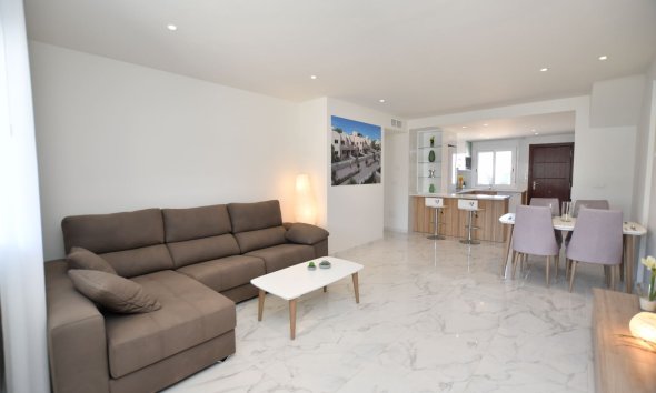 Nybyggeri - low-bungalow -
San Miguel de Salinas