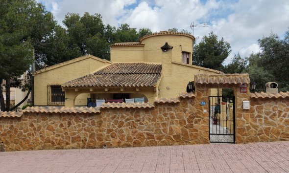 Gensalg - Villa -
Orihuela Costa - Villamartín