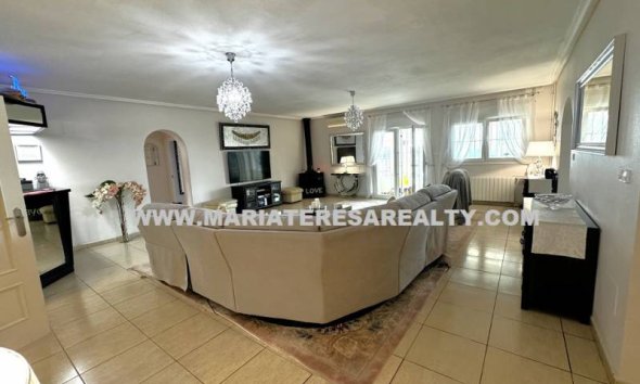 Gensalg - Villa -
Lo Santiago - Gea y Trujols