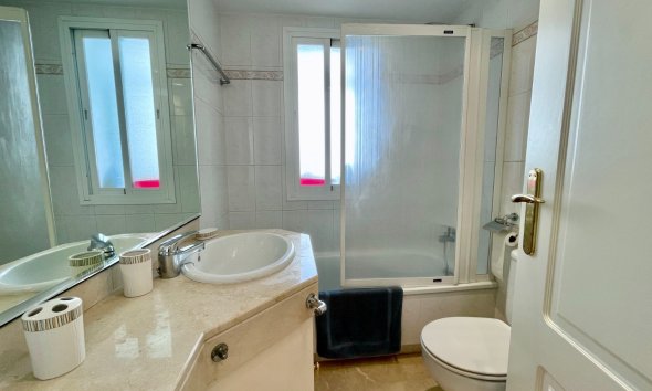Reventa - apartment -
Marbella - Puerto Banús