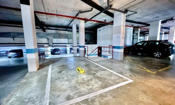 Reventa - apartment -
Marbella - Puerto Banús