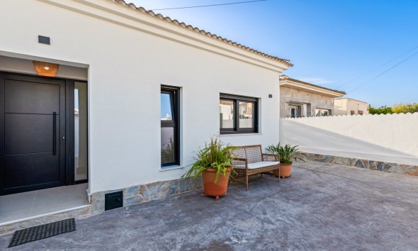 Gensalg - Villa -
Torrevieja - El Chaparral