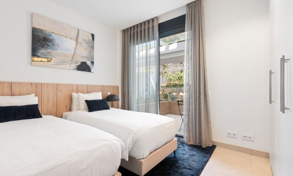 Reventa - apartment -
Marbella - Elviria