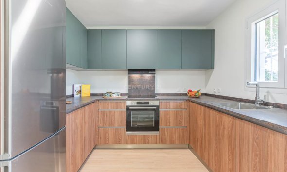 Reventa - Adosado -
Marbella - Puerto Banús