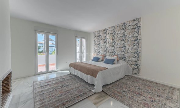 Reventa - Adosado -
Marbella - Puerto Banús
