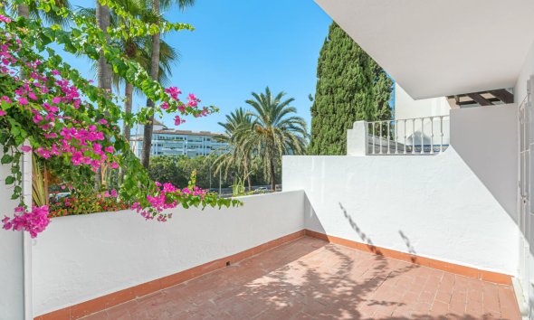Reventa - Adosado -
Marbella - Puerto Banús