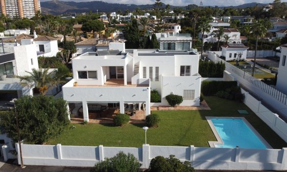 Gensalg - Villa -
Marbella - Las Chapas