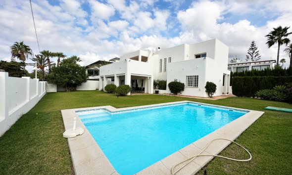 Gensalg - Villa -
Marbella - Las Chapas