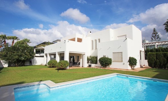 Gensalg - Villa -
Marbella - Las Chapas