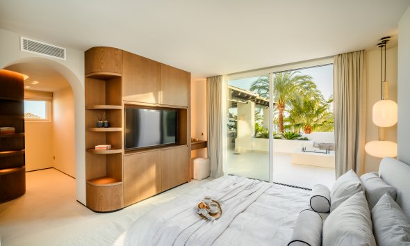 Reventa - apartment -
Estepona