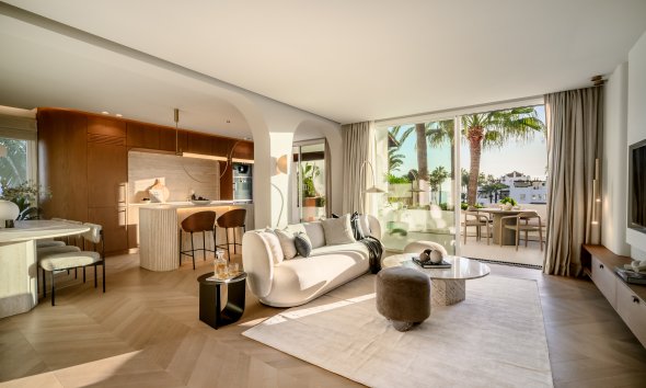 Reventa - apartment -
Estepona