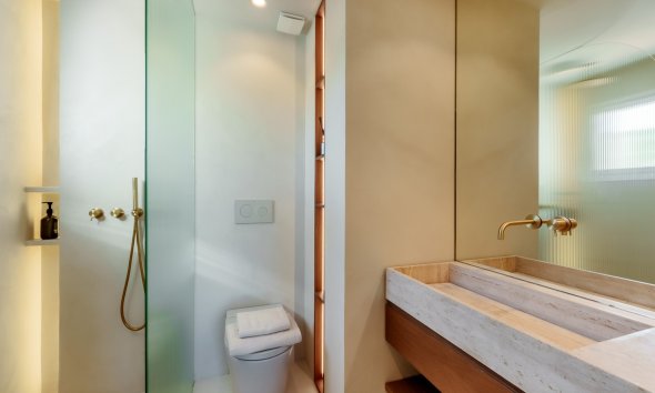 Reventa - apartment -
Estepona