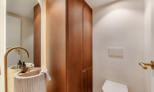 Reventa - apartment -
Estepona