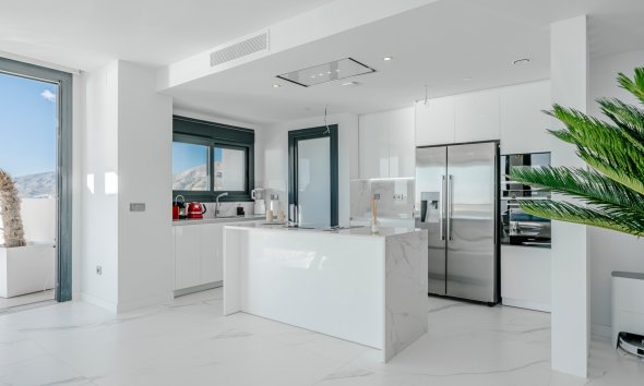 Resale - apartment -
Benidorm