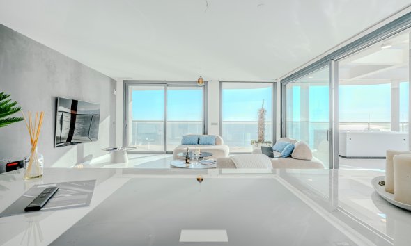 Resale - apartment -
Benidorm