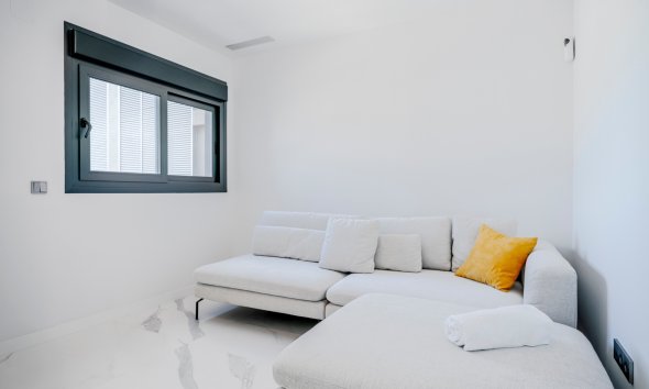 Resale - apartment -
Benidorm