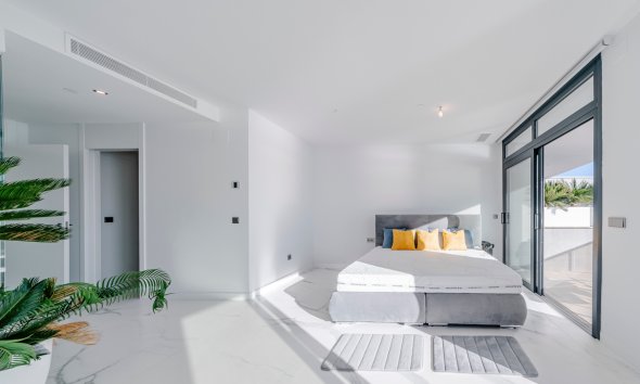 Resale - apartment -
Benidorm