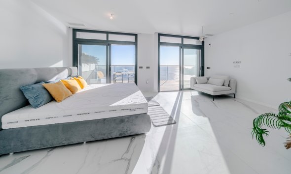 Resale - apartment -
Benidorm