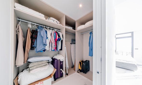 Resale - apartment -
Benidorm