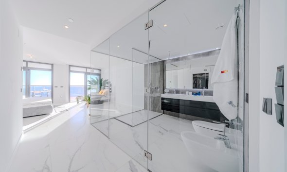 Resale - apartment -
Benidorm