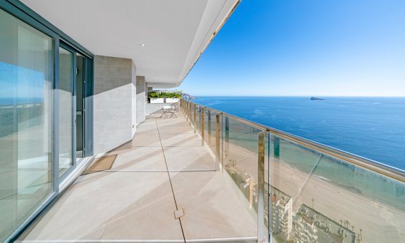 Resale - apartment -
Benidorm