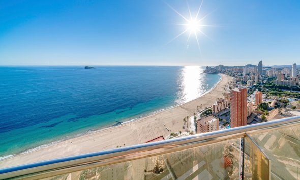 Resale - apartment -
Benidorm