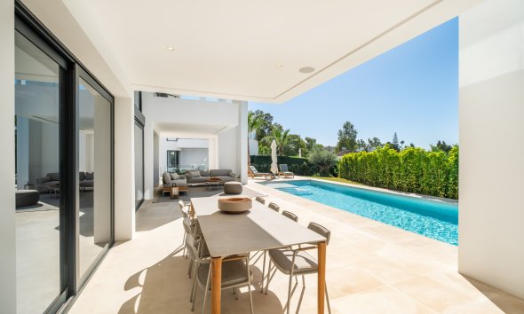 Gensalg - Villa -
Estepona - El Paraíso